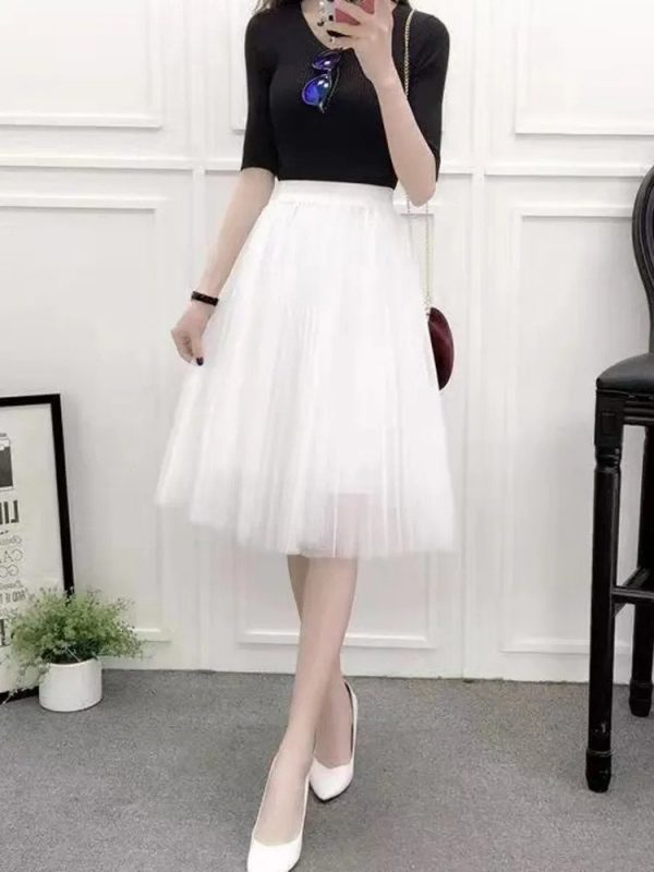 Elegant Tulle Skirt - Image 5